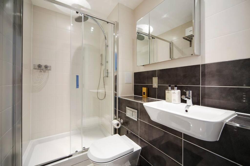 Cool Dalston Studio With Balcony And Gym Apartment Londra Exterior foto